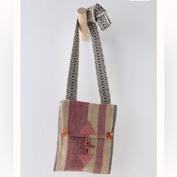 Free People Chronicles Crossbody Jute Bag NWT - Picture 1 of 16